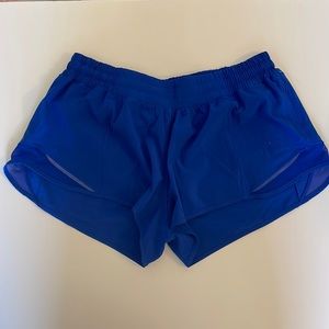 Lululemon Hotty Hot shorts 2.5in